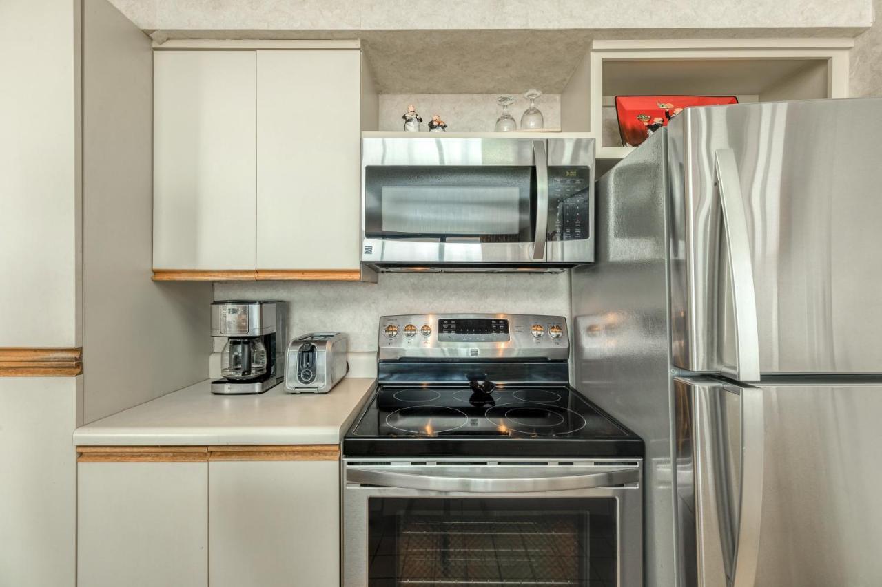 San Luis Apartment *